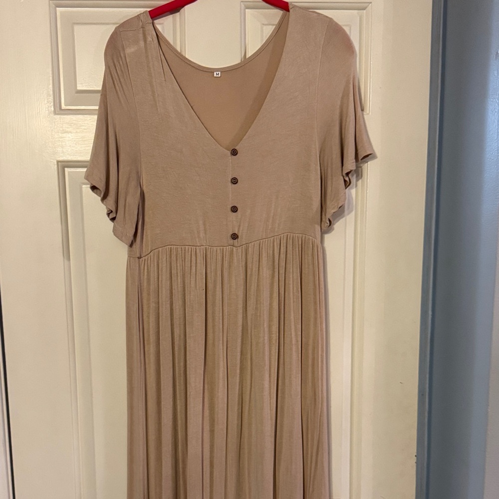 Maxi dress/ maternity dress - wore one for maternity pictures